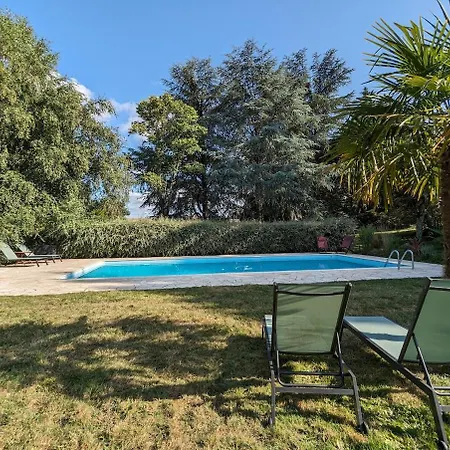 Avec Piscine Et Terrain De Tennis
